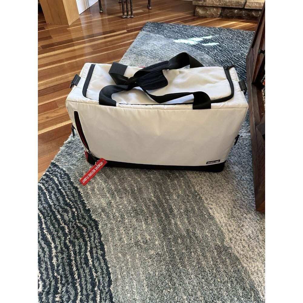 Private Label CARRY ON TRAVEL BAG Limited Edition Duffle Bag Black Red